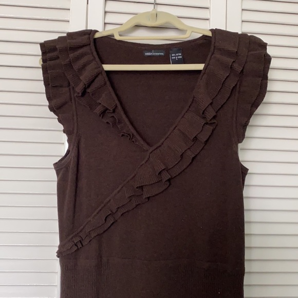 Dress - Picture 2 of 4